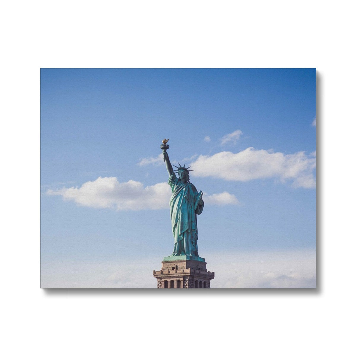 Liberty in Blue: un lienzo de visión monumental